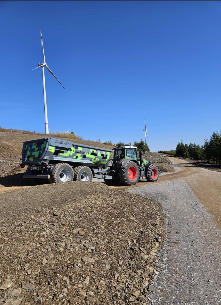 Fendt 930 mit Annaburger Erdmulde Fendt 930 mit Annaburger Erdmulde